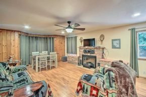Packwood Getaway with Game Room, Grill and Patio